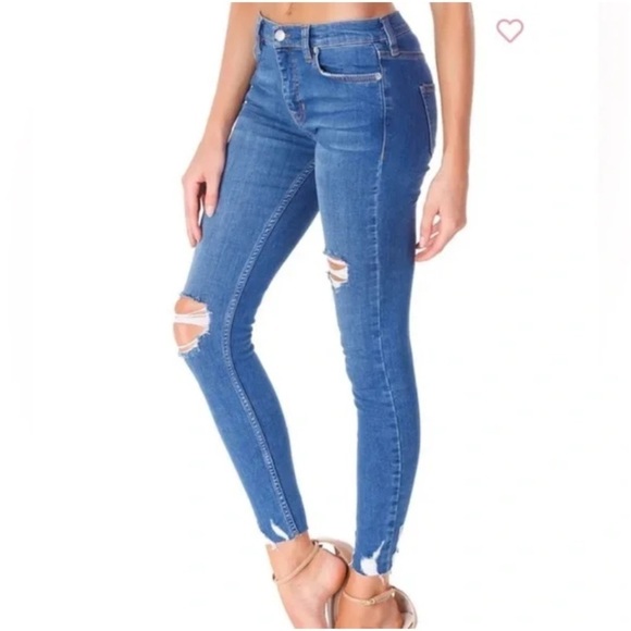 Free People - Shark Bite Raw-Hem Ripped Crop Skinny Jeans in Blue - Picture 7 of 15